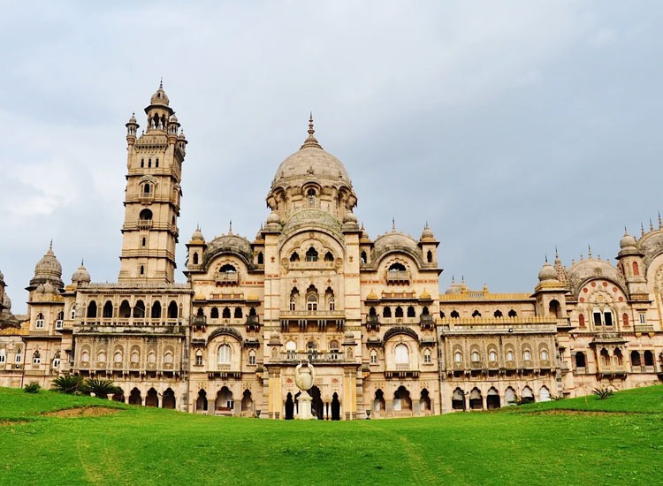 Vadodara's Top 5 Tourist Destinations: A Journey Through Time | વડોદરાના ટોપ 5 ટુરિસ્ટ ડેસ્ટિનેશનઃ એ જર્ની થ્રુ ટાઈમ