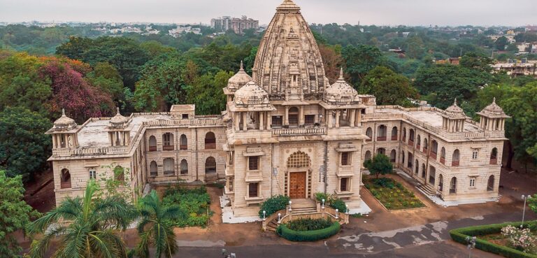 Vadodara's Top 5 Tourist Destinations: A Journey Through Time | વડોદરાના ટોપ 5 ટુરિસ્ટ ડેસ્ટિનેશનઃ એ જર્ની થ્રુ ટાઈમ