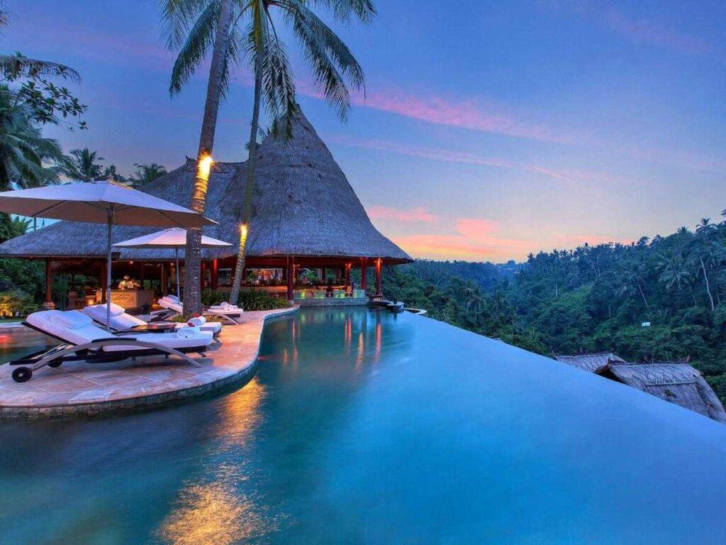 10 Best Places To Stay In Bali - बाली में रहने के लिए शीर्ष स्थान 10 Best Places To Stay In Bali