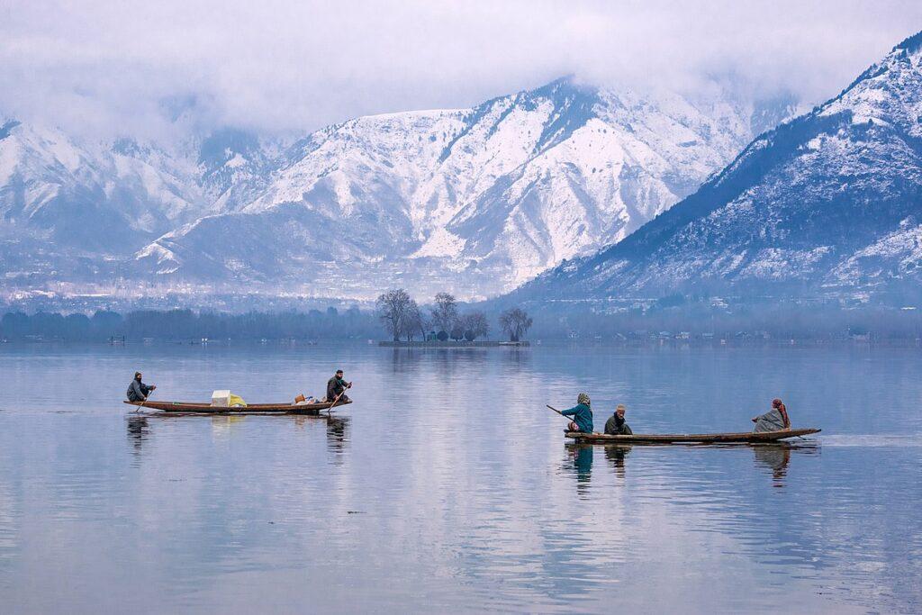 Top 10 kashmir tourist destination - कश्मीर में घूमने की सबसे अच्छी जगह Top 10 kashmir tourist destination