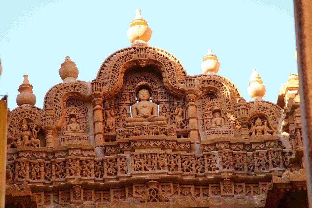 Top 10 Places to Visit in Jaisalmer - जैसलमेर में घूमने लायक श्रेष्ठ 10 स्थान Top 10 Places to Visit in Jaisalmer