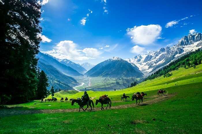 Top 10 kashmir tourist destination - कश्मीर में घूमने की सबसे अच्छी जगह वाराणसी के 10 स्थान जो आपने कभी नहीं देखे होंगे |