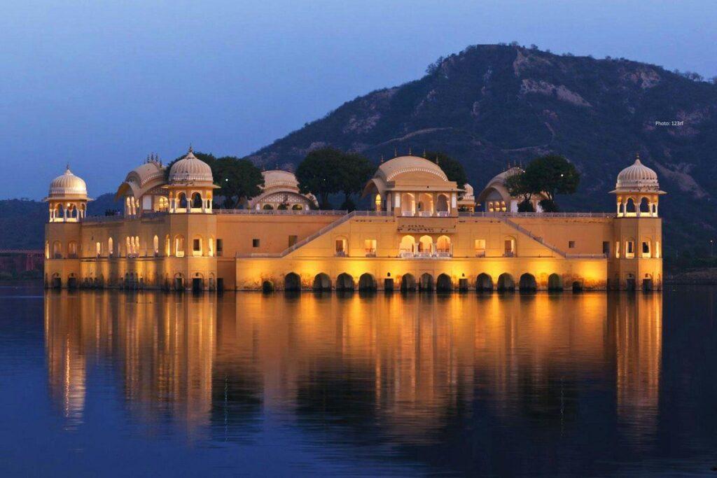 Top 10 Places To See In Jaipur - जयपुर में देखने लायक श्रेष्ठ 10 स्थान Top 10 Places To See In Jaipur