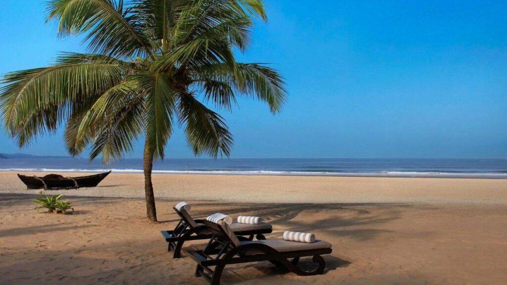 Best 10 tourist places in goa - गोवा के सर्वश्रेष्ठ 10 पर्यटन स्थल Best 10 tourist places in goa