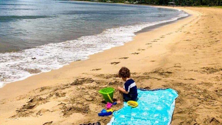 Hanalei-Beach-Kauai-Kid-friendly-beach-with-Henry-1024x575