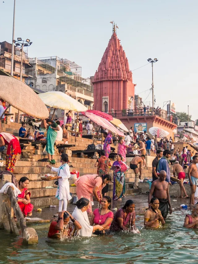cropped-pilgrims-Varanasi-Ganges-River-India-Uttar-Pradesh.webp